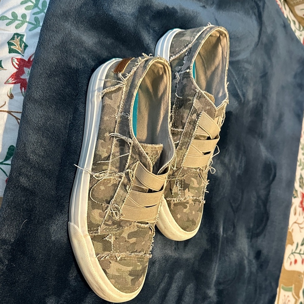 Blowfish Tan Camo‎ Sneakers - Picture 4 of 4
